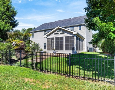 2258 Isaac Street - Photo Thumbnail 6