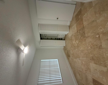 9209 Southampton Place - Photo Thumbnail 16