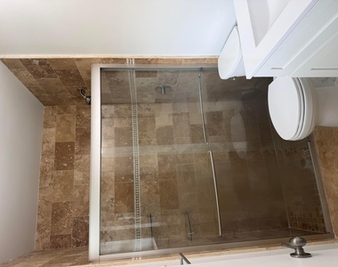 9209 Southampton Place - Photo Thumbnail 14