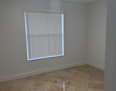 9209 Southampton Place - Photo Thumbnail 5