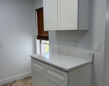 9209 Southampton Place - Photo Thumbnail 22
