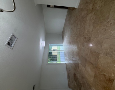 9209 Southampton Place - Photo Thumbnail 15