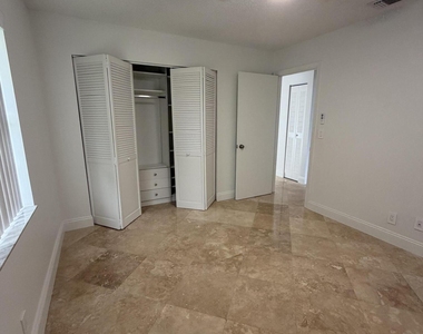 9209 Southampton Place - Photo Thumbnail 29