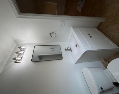 9209 Southampton Place - Photo Thumbnail 13