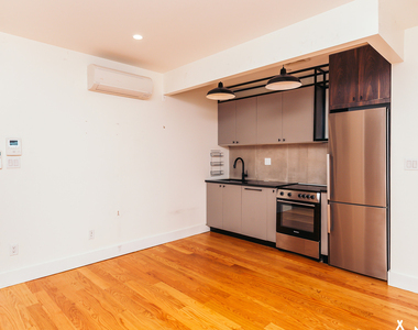620 Parkside Ave - Photo Thumbnail 4