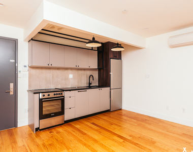 620 Parkside Ave - Photo Thumbnail 5