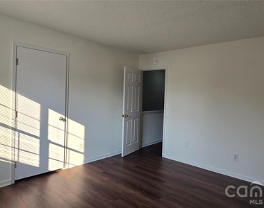 3109 Heathstead Place - Photo Thumbnail 10