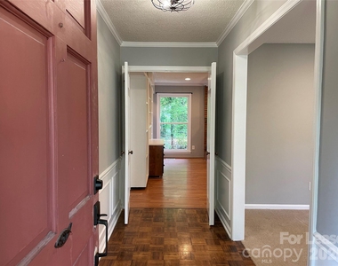 7942 Lake Vista Drive - Photo Thumbnail 2