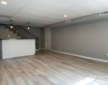7942 Lake Vista Drive - Photo Thumbnail 34