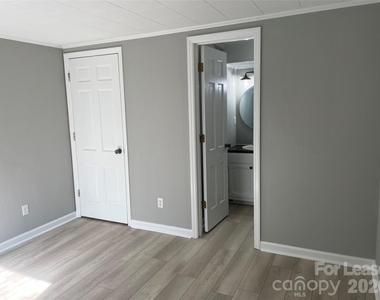 7942 Lake Vista Drive - Photo Thumbnail 37