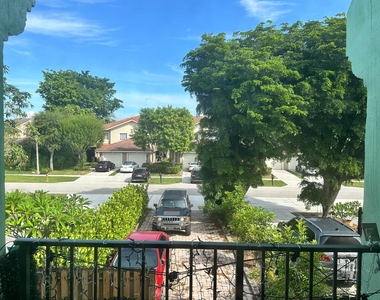 12737 Westhampton Circle - Photo Thumbnail 9