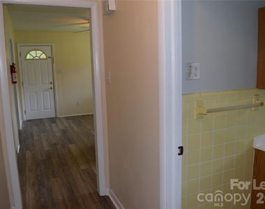 515 Kerr Street - Photo Thumbnail 5