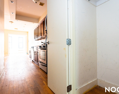 243 Irving Ave - Photo Thumbnail 9
