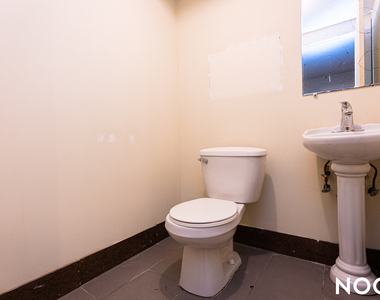 243 Irving Ave - Photo Thumbnail 17