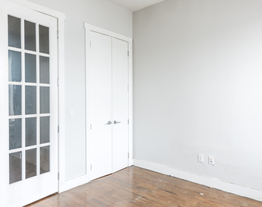 252 Stockholm St - Photo Thumbnail 2