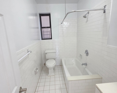 West 171st Street - Photo Thumbnail 5