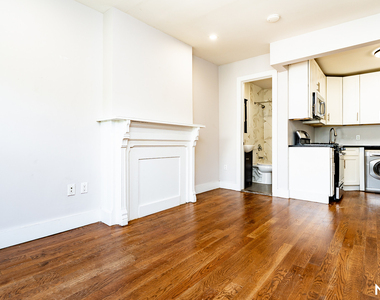 135 Decatur St - Photo Thumbnail 3