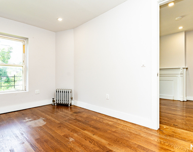 135 Decatur St - Photo Thumbnail 9