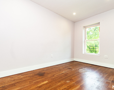 135 Decatur St - Photo Thumbnail 8