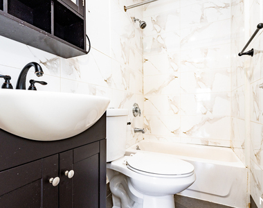 135 Decatur St - Photo Thumbnail 6