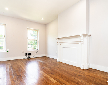 135 Decatur St - Photo Thumbnail 1