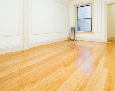 380 St Johns Pl - Photo Thumbnail 5