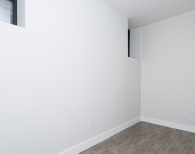 1020 Park Pl - Photo Thumbnail 6