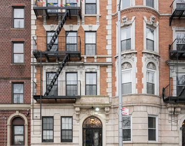 1020 Park Pl - Photo Thumbnail 12