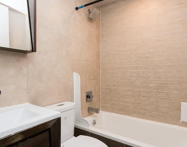 1020 Park Pl - Photo Thumbnail 8