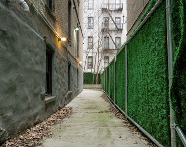 1020 Park Pl - Photo Thumbnail 5
