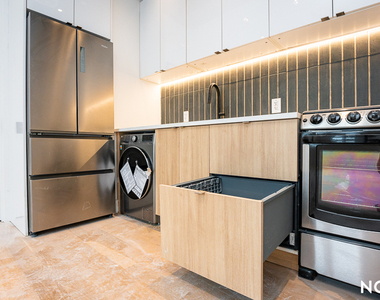 987 Bedford Ave - Photo Thumbnail 6