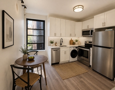 2647 Broadway - Photo Thumbnail 1