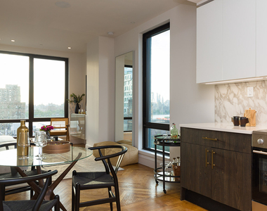 321 Wythe Ave - Photo Thumbnail 4