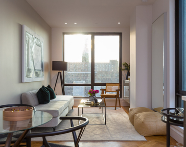 321 Wythe Ave - Photo Thumbnail 2