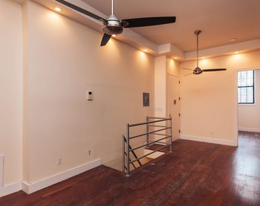 179 Knickerbocker Ave - Photo Thumbnail 6