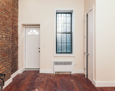179 Knickerbocker Ave - Photo Thumbnail 3