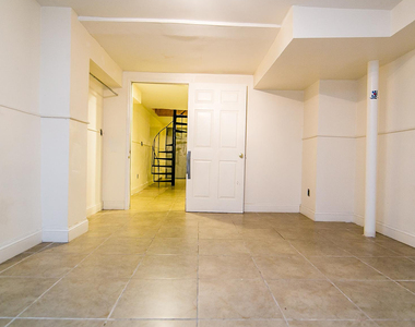 269 Melrose St - Photo Thumbnail 9