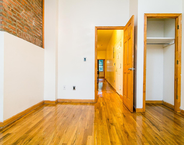 269 Melrose St - Photo Thumbnail 8