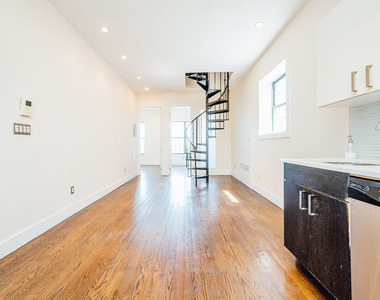 12 Underhill Ave - Photo Thumbnail 7