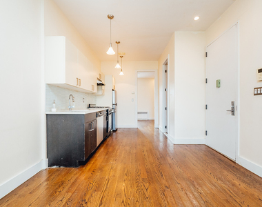 12 Underhill Ave - Photo Thumbnail 8