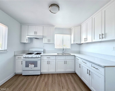 207 S Bushnell - Photo Thumbnail 2