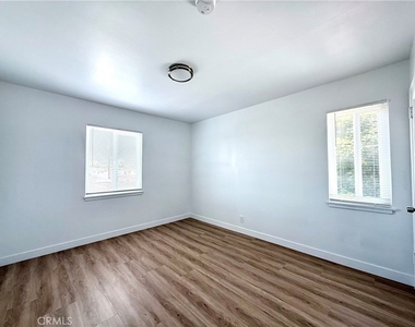 207 S Bushnell - Photo Thumbnail 4