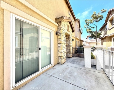 15637 Lasselle - Photo Thumbnail 3