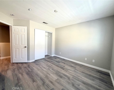 15637 Lasselle - Photo Thumbnail 16
