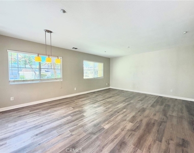 15637 Lasselle - Photo Thumbnail 4