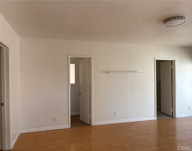 806 S Chapel - Photo Thumbnail 5