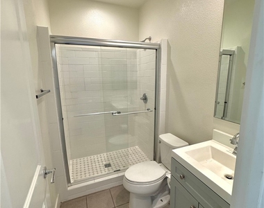 15936 Ellington Way - Photo Thumbnail 10