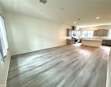 15936 Ellington Way - Photo Thumbnail 20