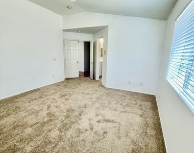 179 Alabaster Loop - Photo Thumbnail 16