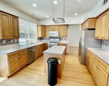 179 Alabaster Loop - Photo Thumbnail 9